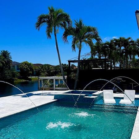 Lovers Cove Tamiami エクステリア 写真